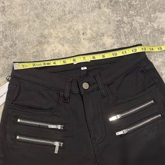 NWT WeWoreWhat Black Low Rise Cropped Rocker Jeans Sz 24 (missing chain) - Picture 8 of 13